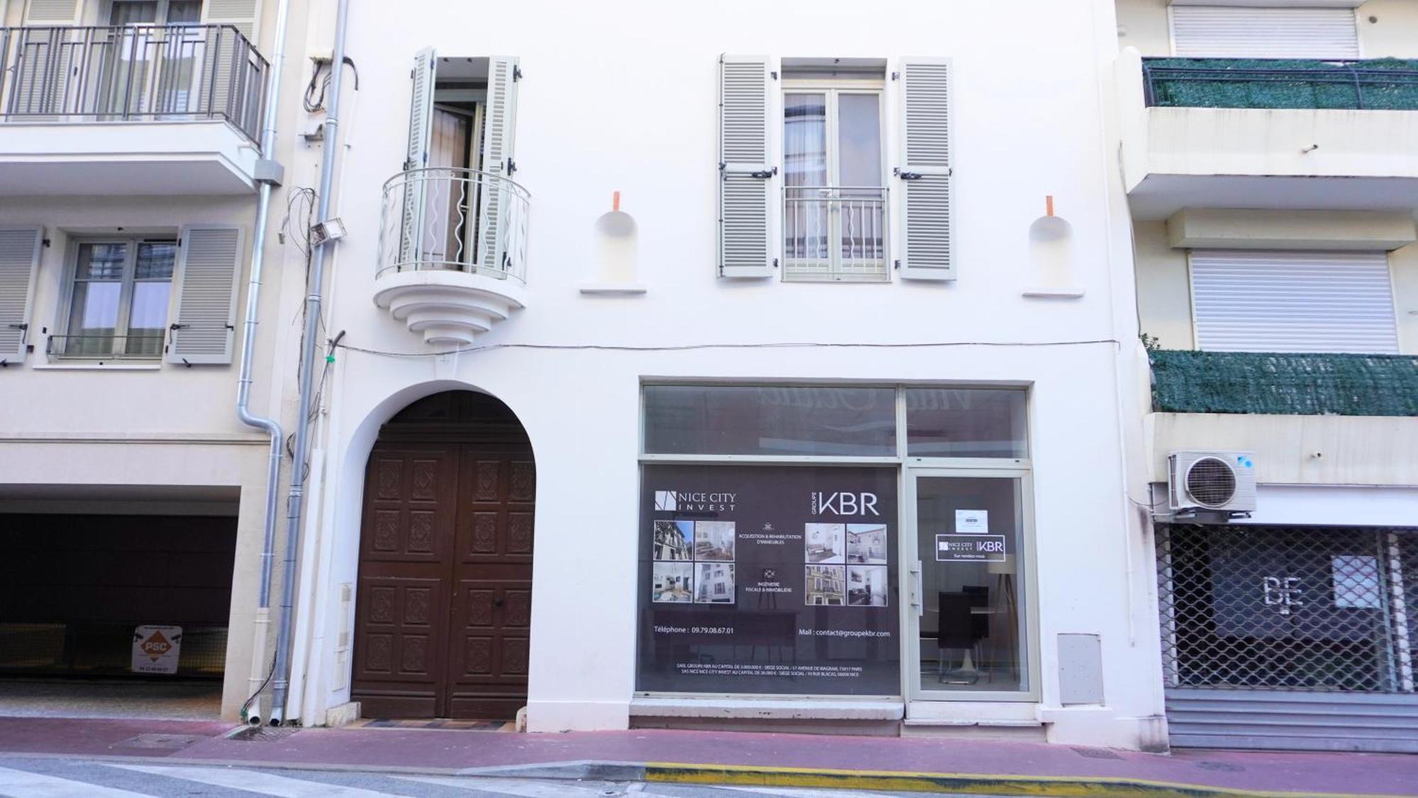 Proche Carlton & Croisette, 303 *